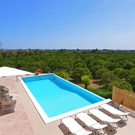 Villa Smeraldo By Interhome