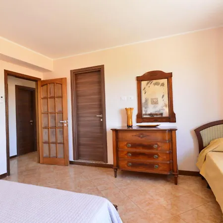 Villa Smeraldo By Interhome