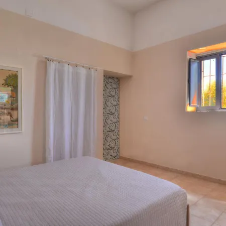 Smeraldo By Interhome